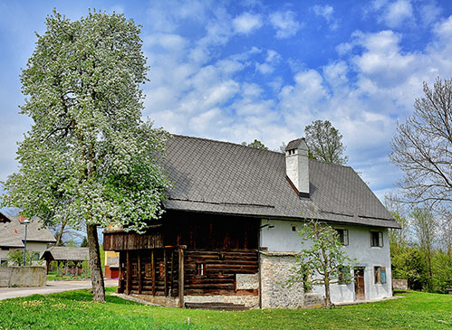 Dolinčkova hiša v Dolu, Medvode, Sora